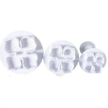 Load image into Gallery viewer, 3 Piece Set - Flower Shape Pastry Decorating Tools