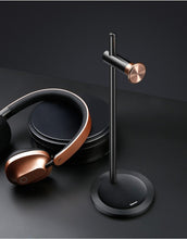 Load image into Gallery viewer, Bere - Adjustable Headphone Stand